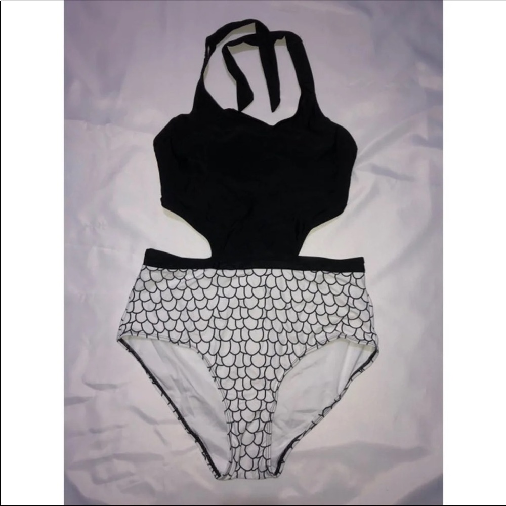 NEW WITH TAGS CUPSHE ONE PIECE